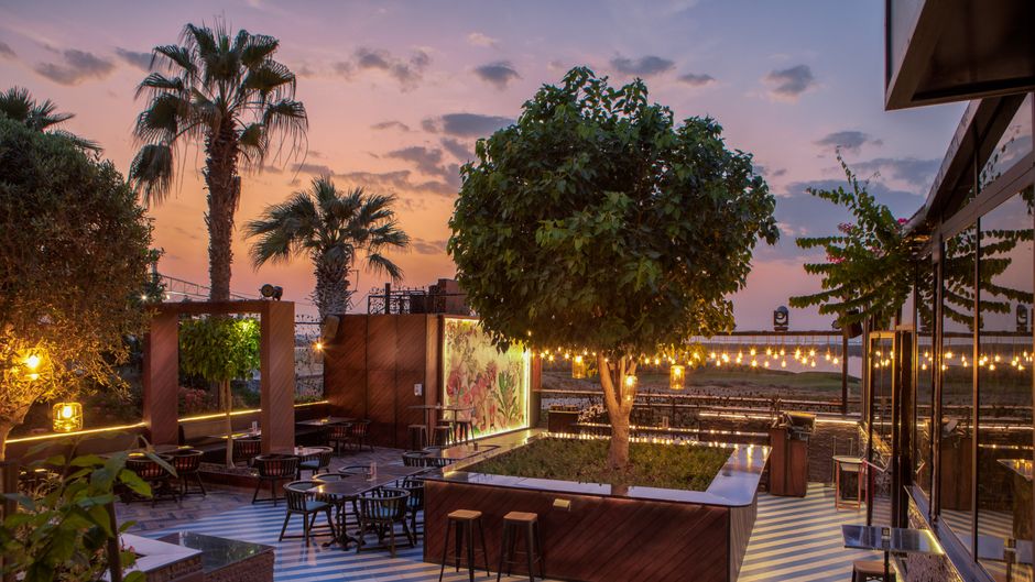 Yas Plaza Mangroves Restaurant