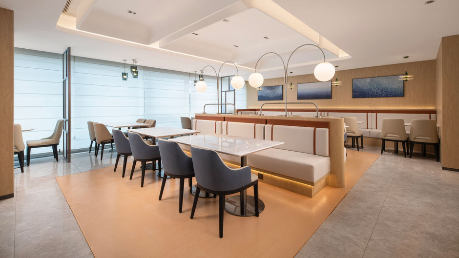 Holiday Inn Exp Oriental Colorful City Restaurant