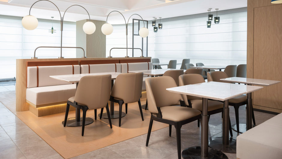 Holiday Inn Exp Oriental Colorful City Restaurant