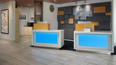 Holiday Inn Express & Suites Brunswick