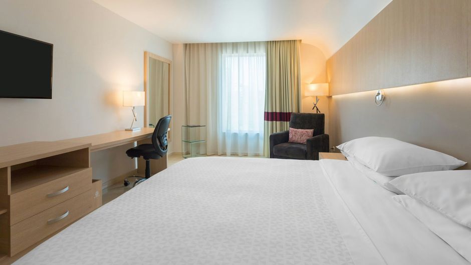 Four Points by Sheraton Barranquilla Room