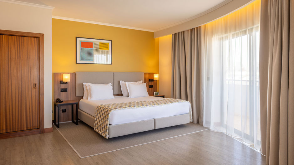 Holiday Inn Algarve Albufeira Room