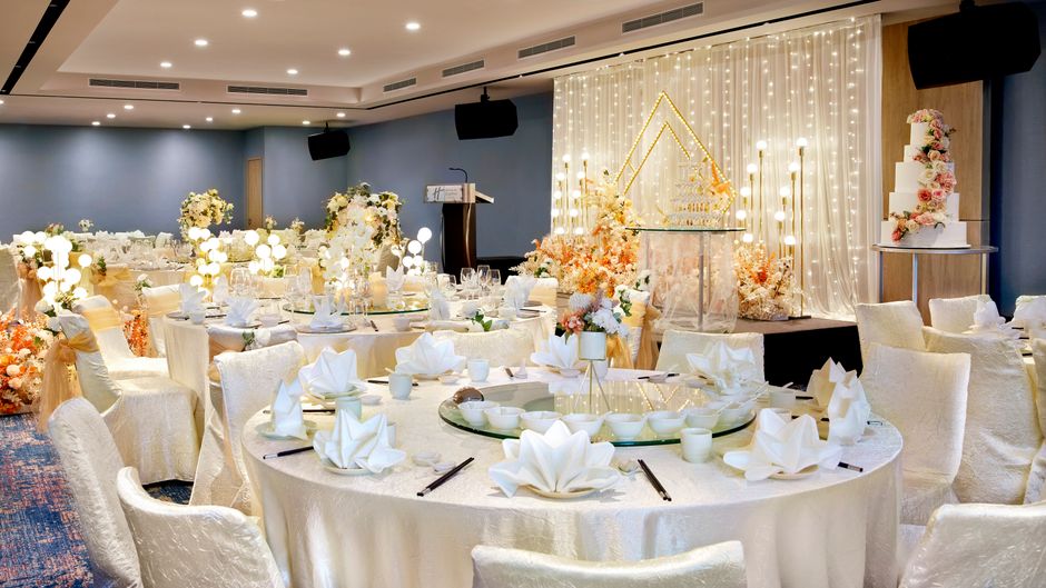 Holiday Inn Express & Suites Novena Meeting
