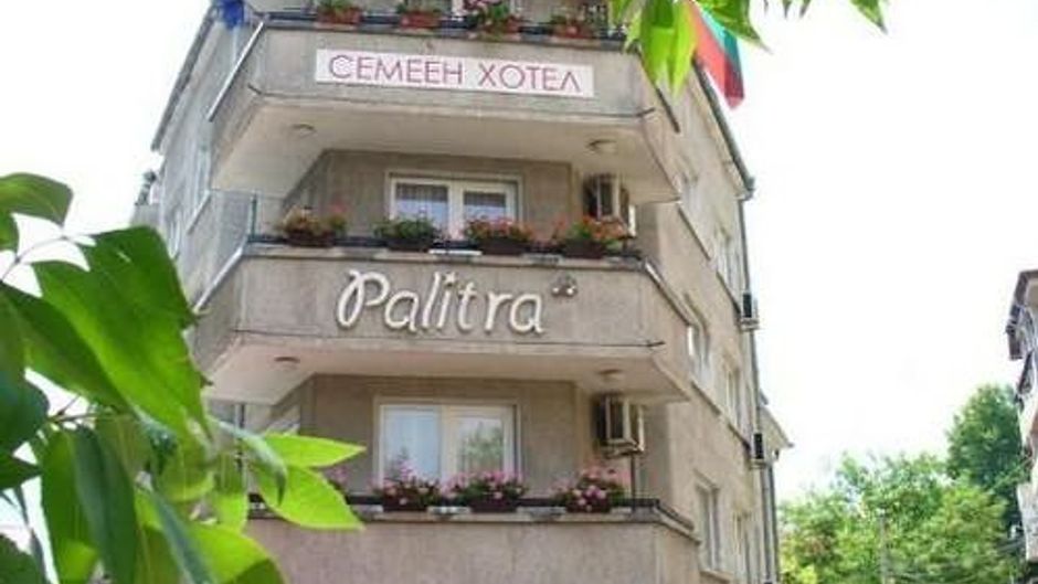Palitra Family Hotel Exterior