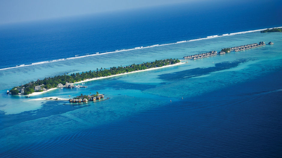 Four Seasons Resort at Kuda Huraa Exterior