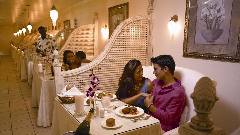 Breezes Resort & Spa Bahamas Restaurant
