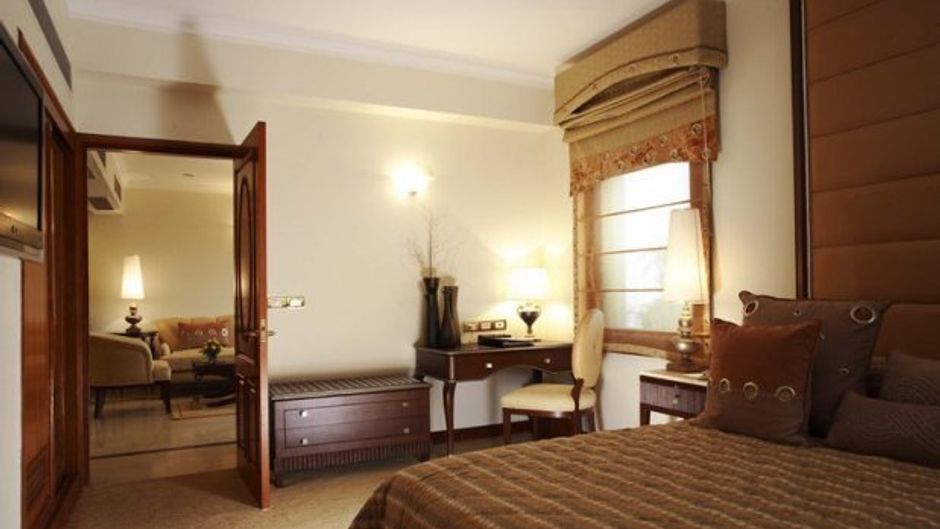 Jaypee Vasant Continental Hotel Room