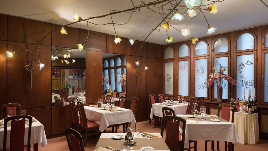 Hotel Benczur Restaurant