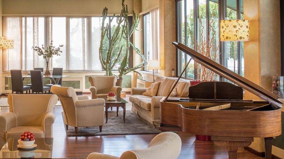 Ambasciatori Hotel Lobby