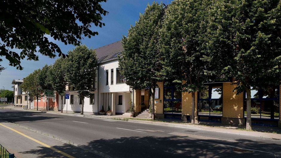 Hotel Kalvaria Exterior