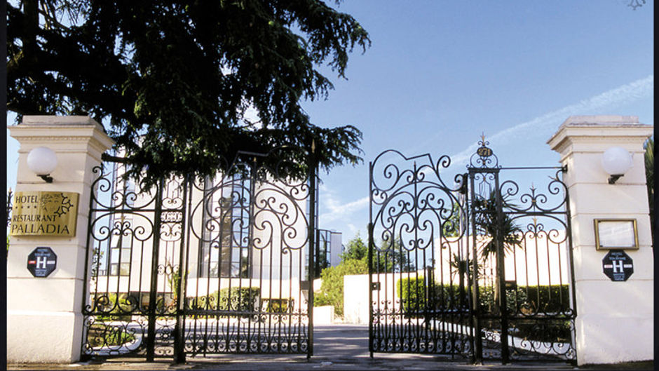 Hotel Palladia Exterior