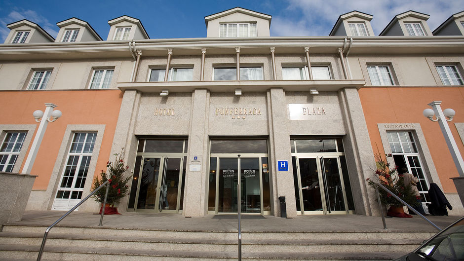 Ponferrada Plaza Exterior