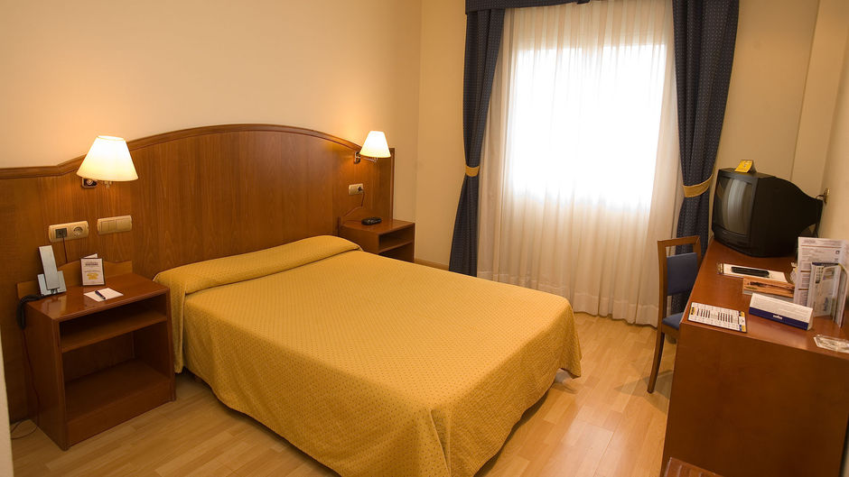 Ponferrada Plaza Room