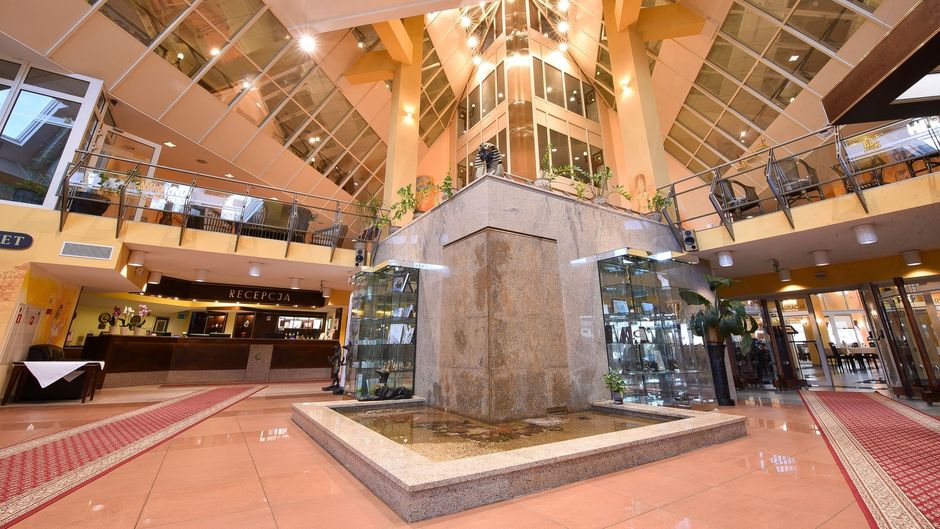 Hotel Piramida Lobby