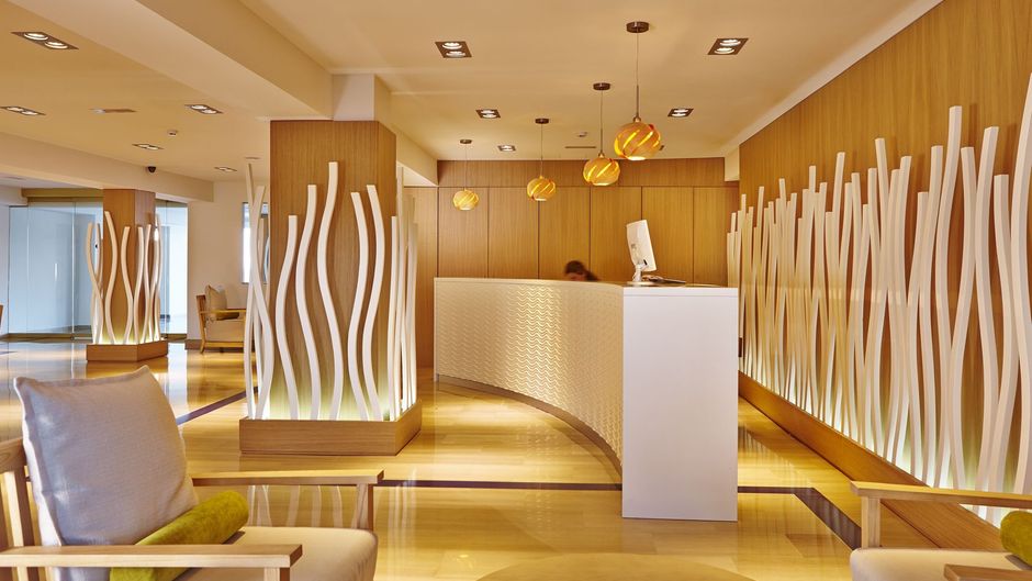 Hotel Flamboyan Lobby
