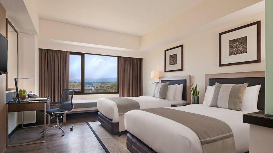 Seda Ayala Center, Cebu Room