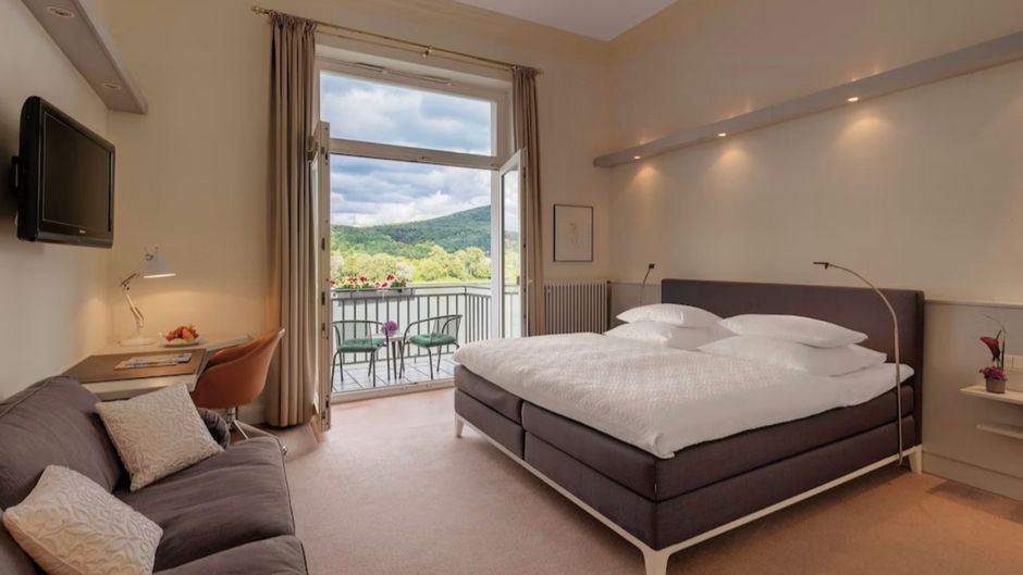 Rheinhotel Dreesen Room