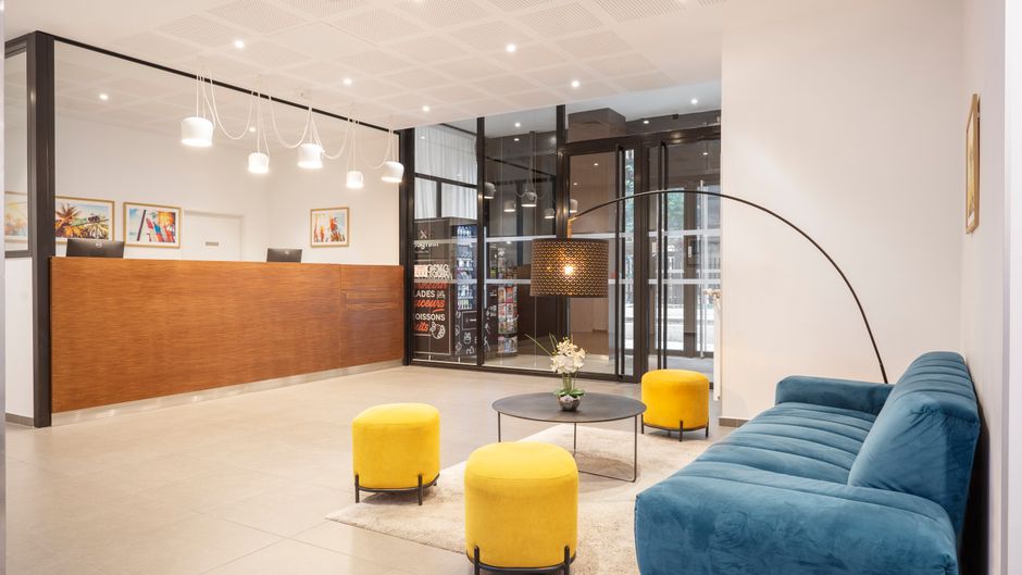 Sejours and Affaires Aparthotel Paris Lobby