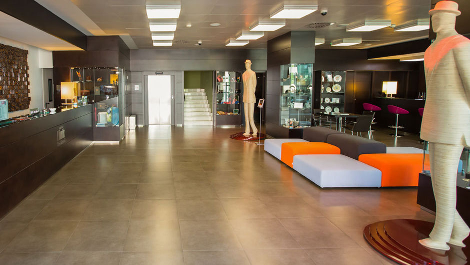 Ariha Hotel Lobby