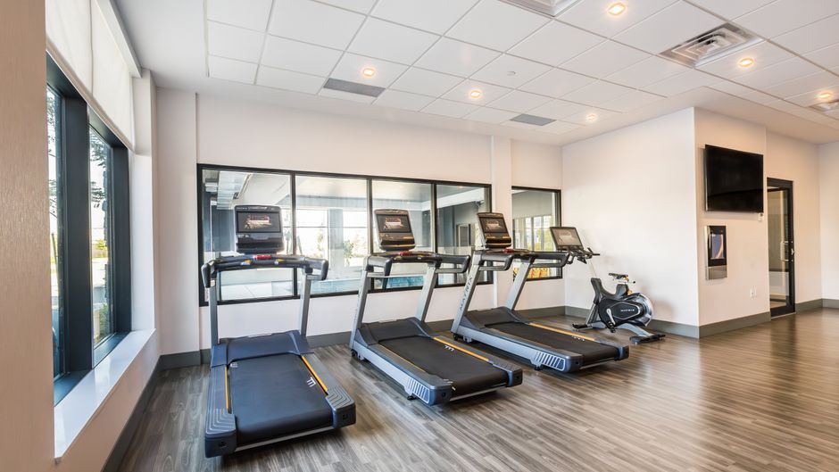 Holiday Inn Express & Stes Airport South Health Club