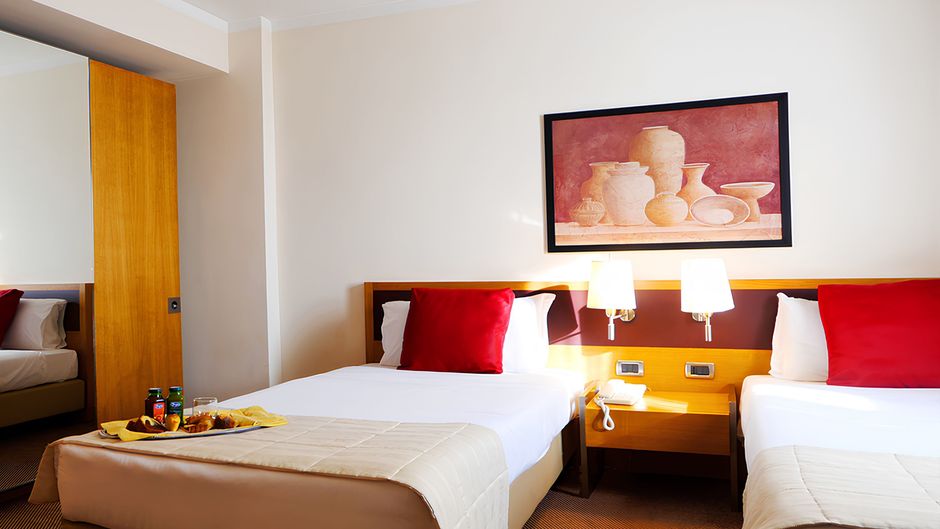 Hotel Plaza Caserta Room