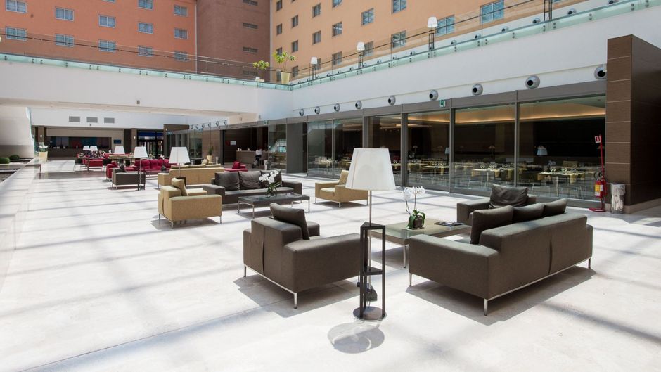 Hotel Plaza Caserta Exterior