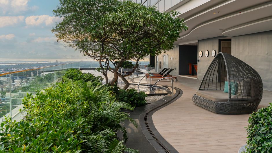 Holiday Inn & Suites Rayong City Centre Pool