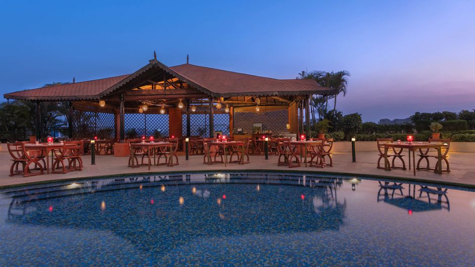 Sheraton Grand Pune Bund Garden Hotel Restaurant