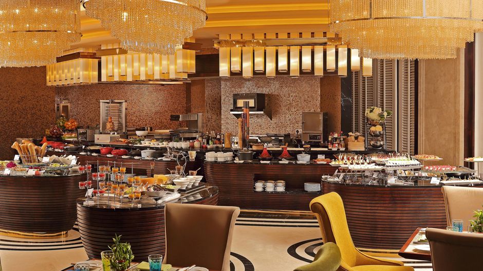 Sheraton Grand Pune Bund Garden Hotel Restaurant