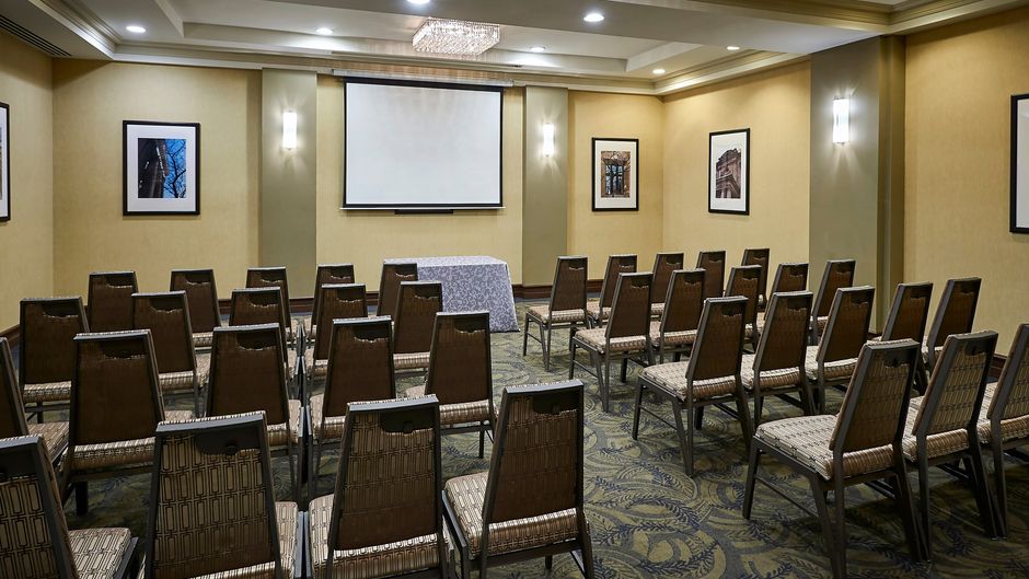 Sheraton Hamilton Hotel Meeting
