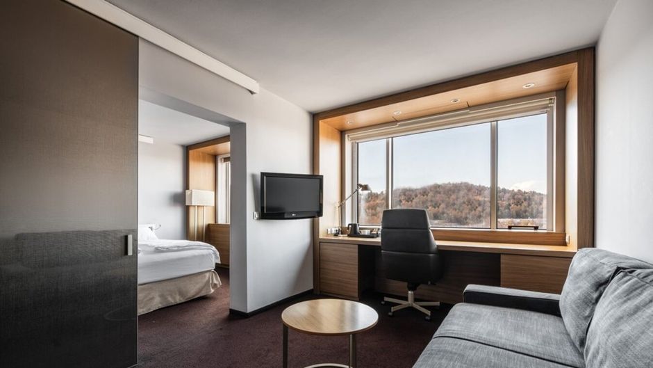 Exe Lev Room