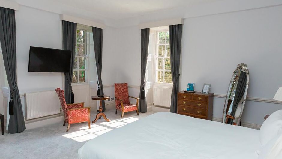 Holbrook Manor & Spa Suite