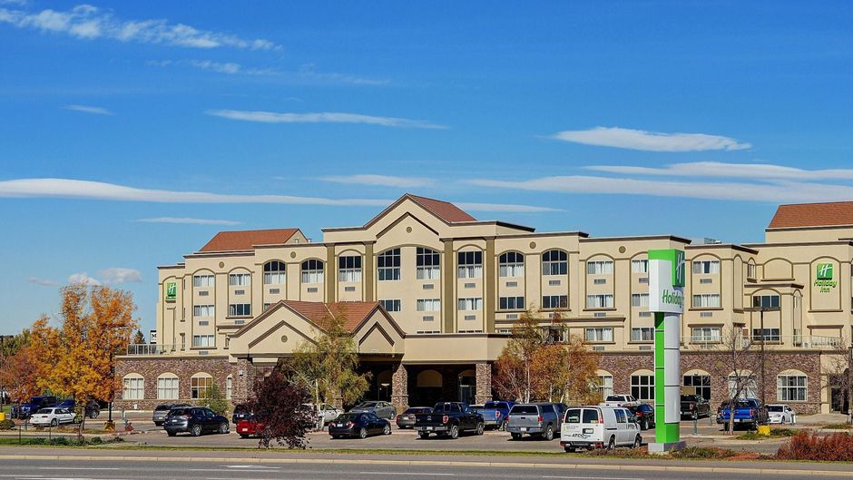 Holiday Inn Lethbridge Exterior
