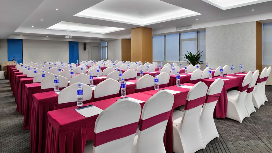 Holiday Inn Exp North Railway Station Meeting