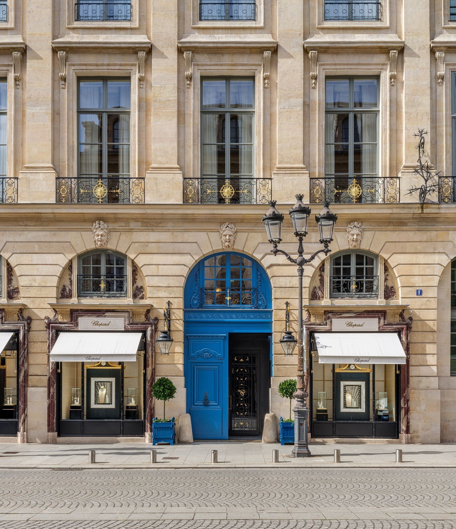 1 Place Vendome- Deluxe Paris, France Hotels- Business Travel