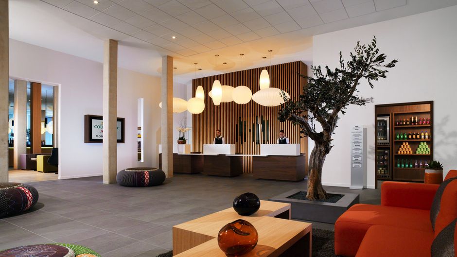 Courtyard Montpellier Marriott Lobby