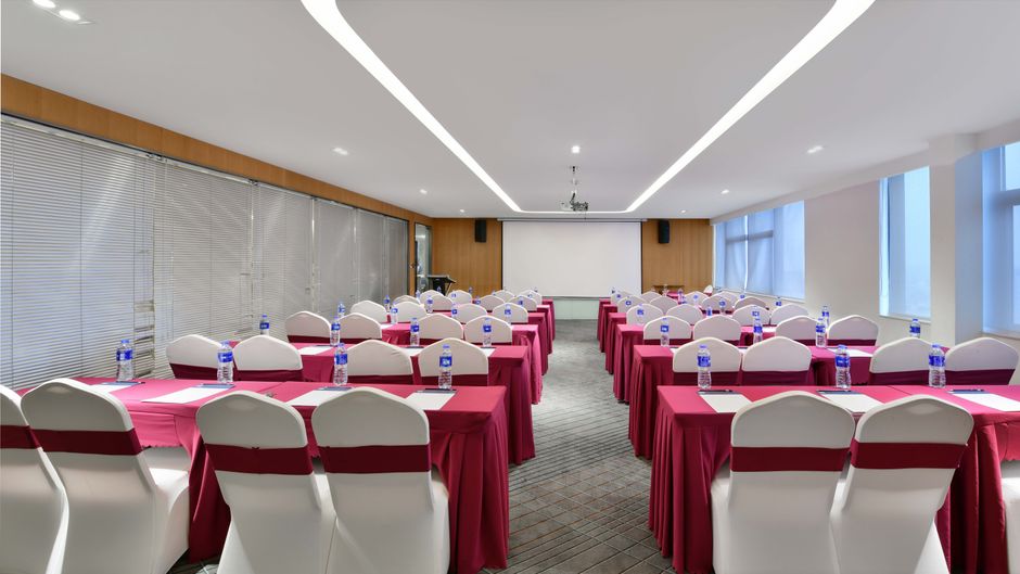 Holiday Inn Exp North Railway Station Meeting