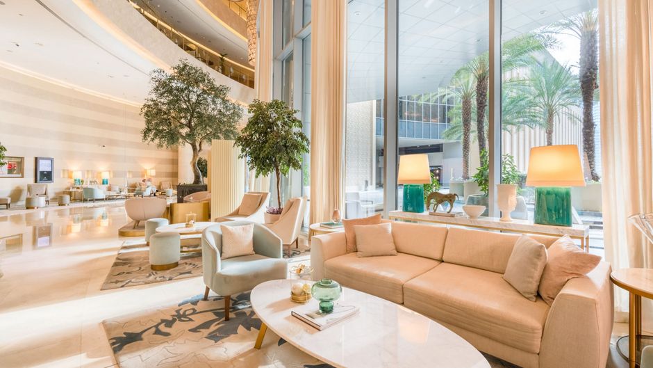 JW Marriott Hotel Marina Lobby