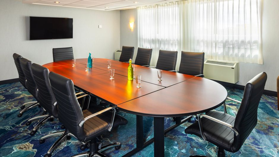Holiday Inn Laval-Montreal Meeting