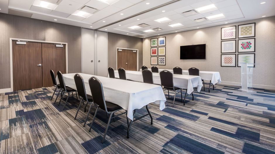 Holiday Inn Express & Suites Welland Meeting