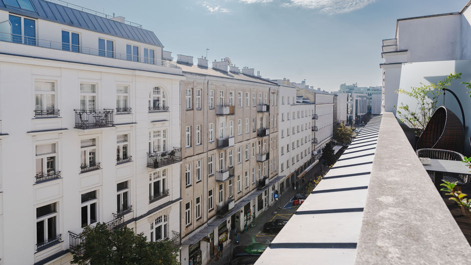 H15 Boutique Exterior
