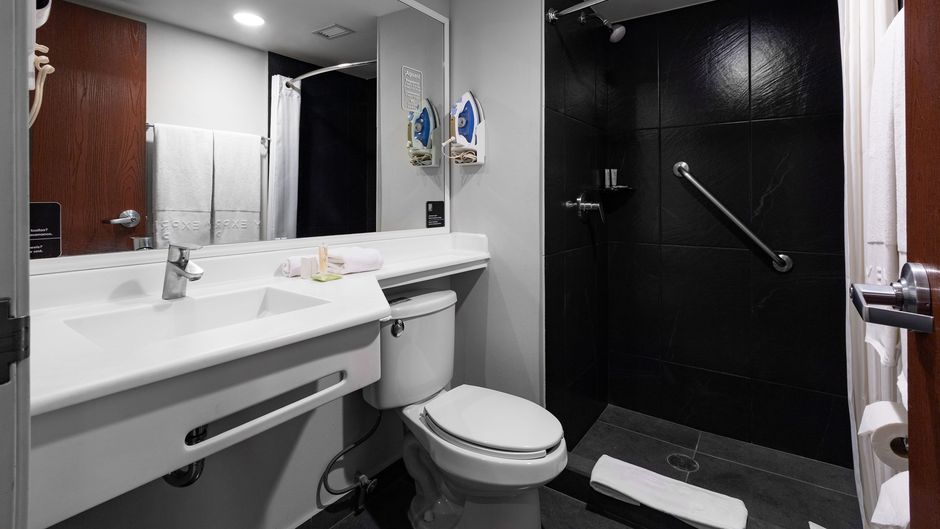 City Express Plus by Marriott Expo Room