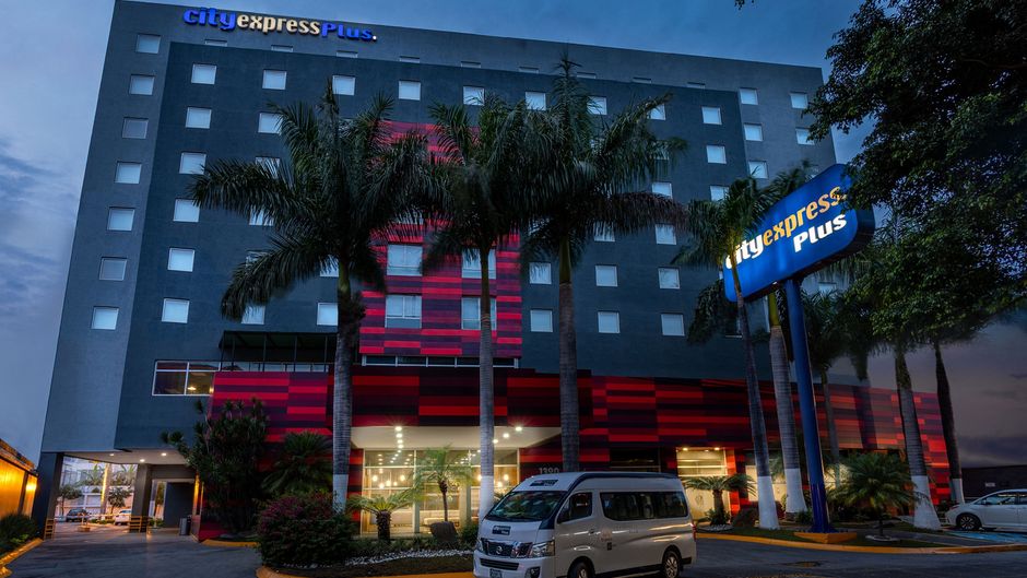 City Express Plus by Marriott Expo Exterior