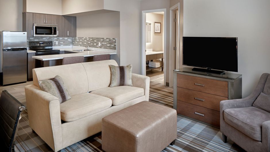 Fairfield Inn & Suites by Marriott Airdrie Room