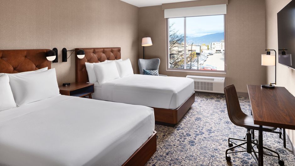 Four Points by Sheraton at Conv Center Room