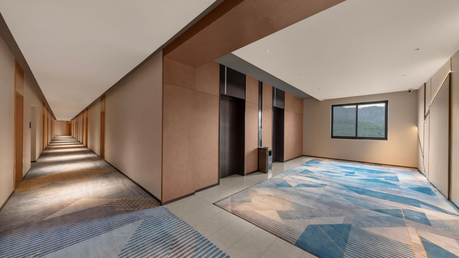 Holiday Inn Exp Wawu Mountain Lobby