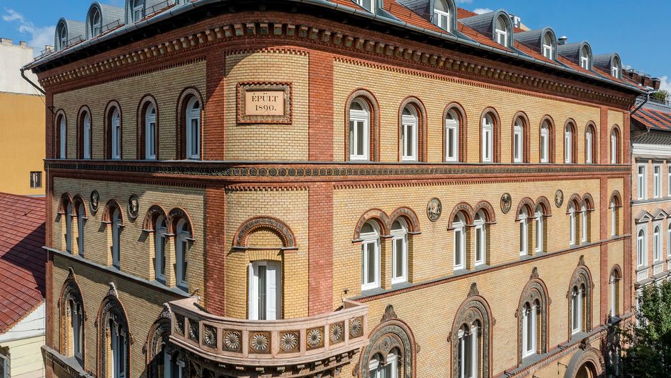 Hotel Museum Budapest Exterior