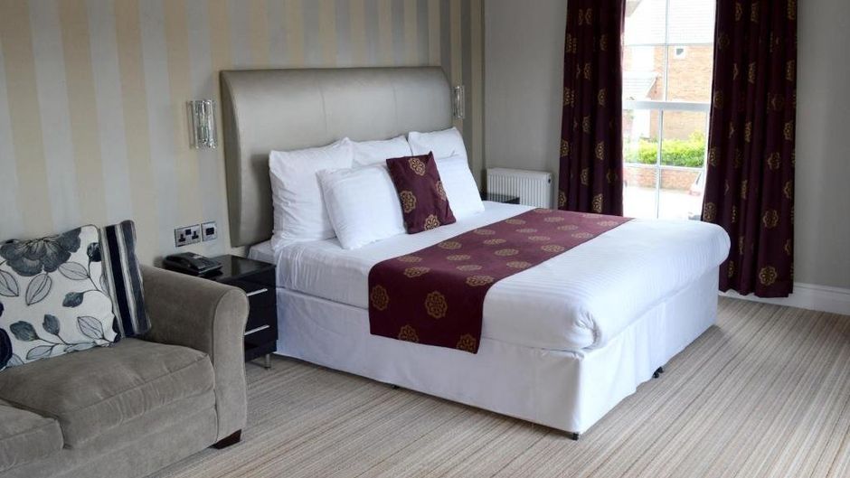The Cliff Hotel Room