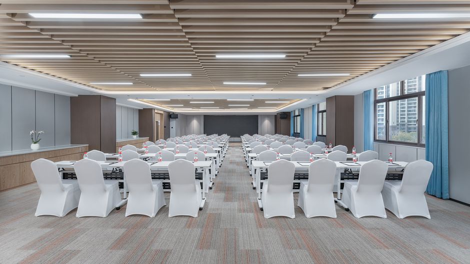 Holiday Inn Express Quanzhou Taishang Meeting