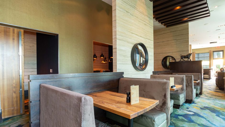 Sandman Signature Hotel Edmonton Restaurant